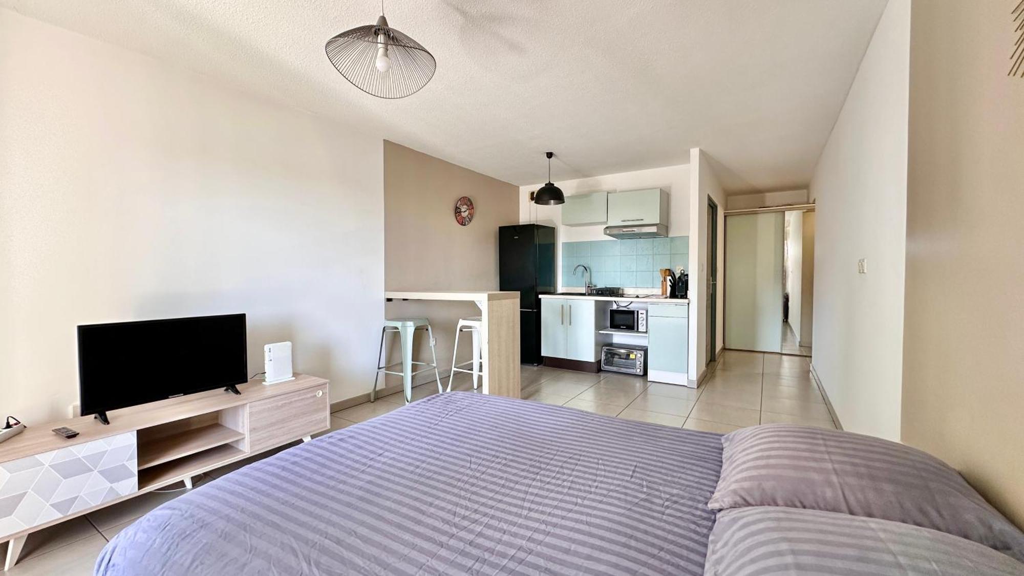 Studio Cosy Tout Equipe - Idealement Situe Saint-Denis Dış mekan fotoğraf