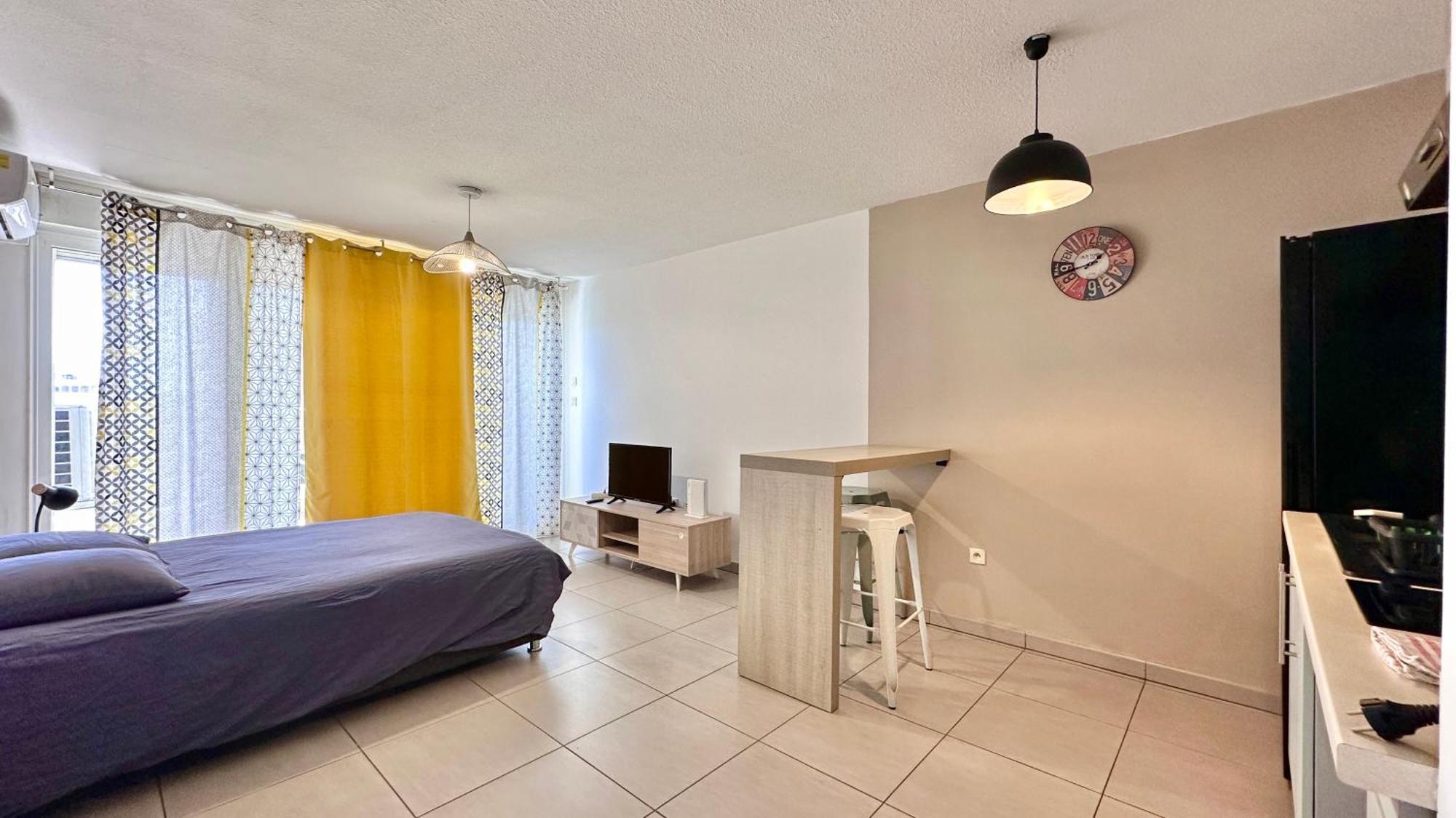 Studio Cosy Tout Equipe - Idealement Situe Saint-Denis Dış mekan fotoğraf